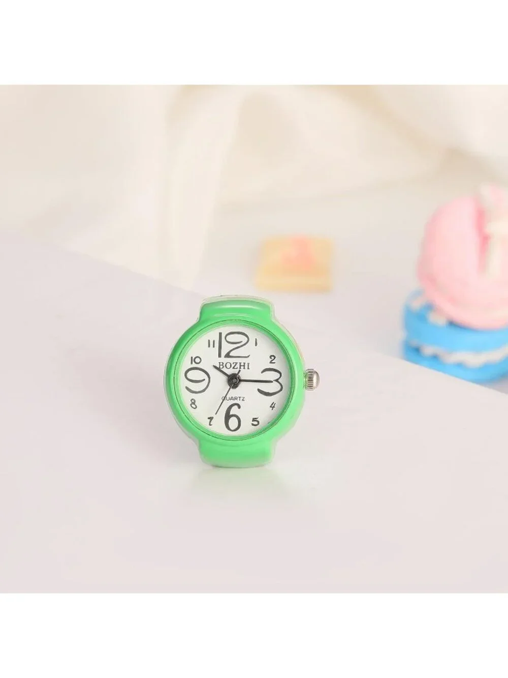Unisex Green Analog Quartz Easy Read Adjustable Modern Round Finger Ring Watch